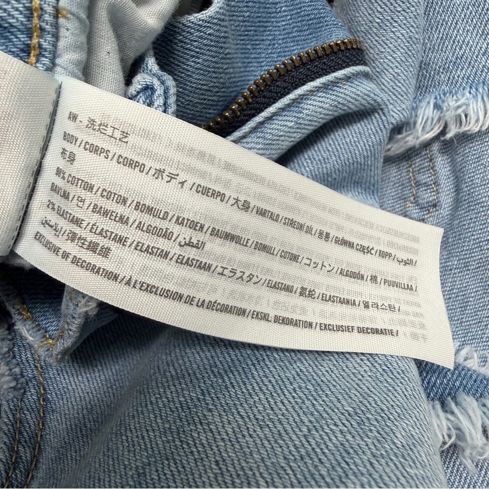 ABERCROMBIE & FITCH CURVE LOVE HIGH RISE MED WASH DISTRESSED DENIM SHORTS 33/16 - Picture 9 of 13